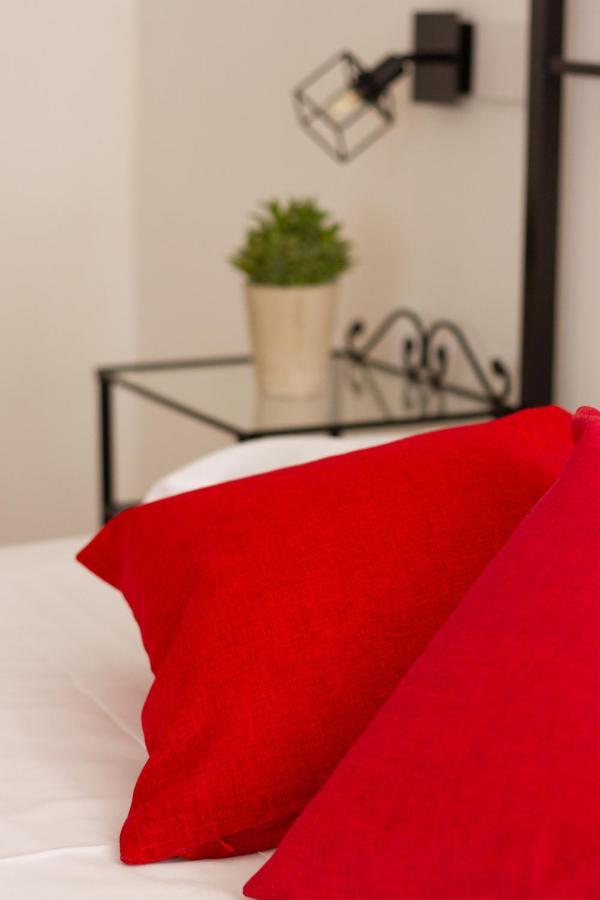 Suite Garibaldi - Smart Holiday Мантуя Экстерьер фото